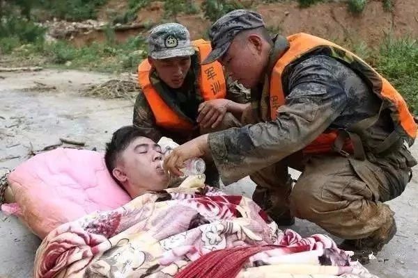 搶險(xiǎn)救災(zāi)