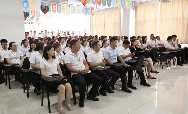 集團(tuán)七月份表彰會