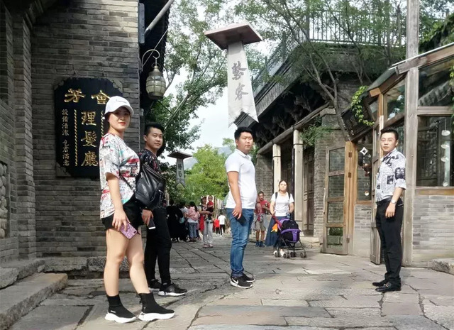 乾港集團商務(wù)部優(yōu)秀經(jīng)理人旅游活動